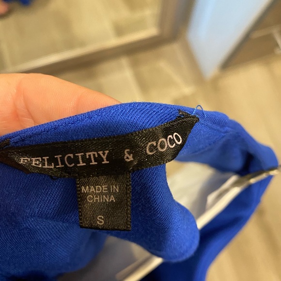 Felicity and Coco Fitted mermaid dress - Picture 2 of 3